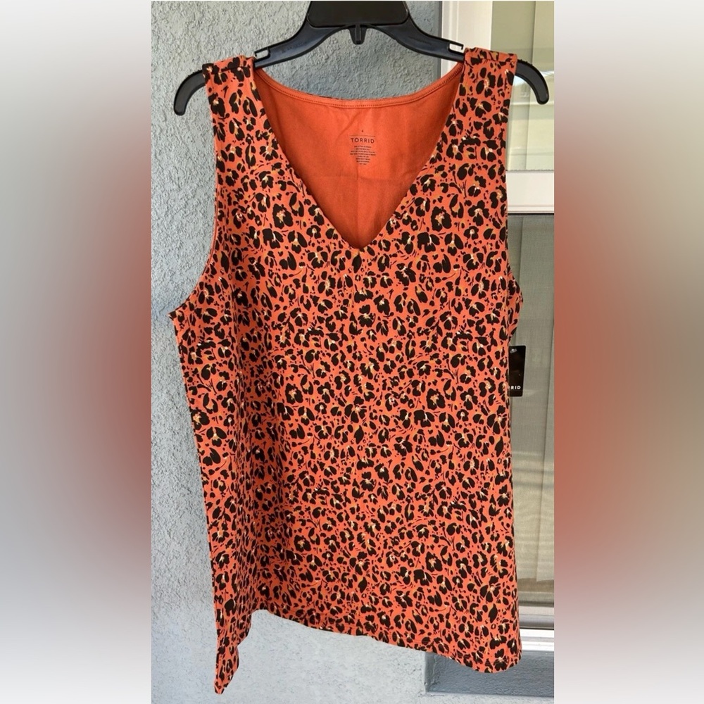 Torrid Floral Sleeveless V-neck Stretchy Cotton Top Size 4X Casual Comfortable